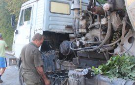На Барському шосе перевернулася  бетономішалка з 18 тоннами цементу