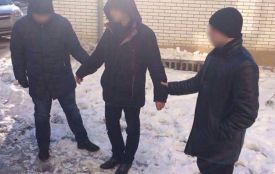Поліцейського за хабар вигнали з роботи. Експерти кивають на недоатестацію
