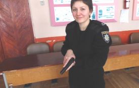 Поліцейський інструктор Ніна: «У Канаді чи Штатах учать стріляти інакше»