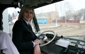 Водій трамваю Катерина Павлик про 22 роки від зупинки до зупинки