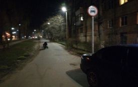 Таксист наїхав на дитячу коляску!