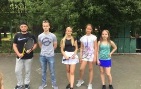 У паркових турнірах з великого тенісу дівчата продовжують перемагати юнаків