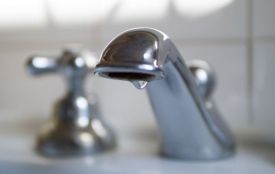 Вінничанам за борги відключають воду - перекрили кран в  чотирьох будинках