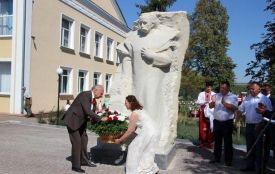Три пам’ятники в Ольгополі — до Пушкіна приєдналися Шевченко і його Катерина