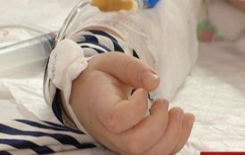 Трирічна дівчинка випала з будинку в Бершадському районі. Мала у реанімації