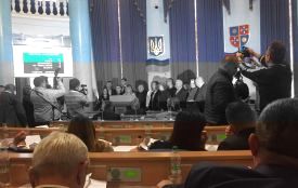 Сесія облради: «Брехун», Почекун, цьомки-бомки та 900 грамів макулатури