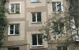 Замість старих – нові енергозберігаючі: де у Вінниці міняють вікна у під’їздах?