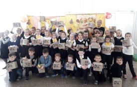 Акція «Діти дітям»: вінницькі школярі зібрали тисячу різдвяних подарунків
