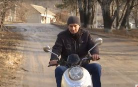 До пацієнта на електромопеді: на Ямпільщині сільських лікарів пересадили на двоколісні