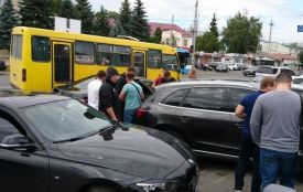 Суд відмовся прийняти угоду про визнання вини поліцейського, який попався на хабарі у 200 тисяч