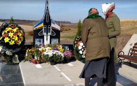 Сьогодні роковини падіння винищувача під селом Уланів. Відкрили пам’ятник загиблим пілотам