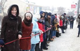 Ланцюг єдності на Центральному мосту: вінничан кличуть взятися за руки