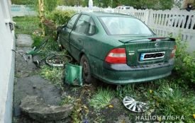В Козятині водійка на «Опелі» збила жінку та двох маленьких дітей. Постраждалі у лікарні