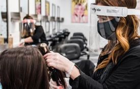 Салони краси Вінниці: де привести до ладу зачіску, манікюр та педикюр