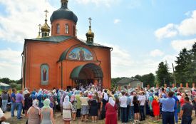 «Гроші на той світ з собою не забереш». Церкву для українців збудував вірменин