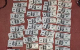 Інспектора ювенальної поліції зловили з 5,5 тисячами доларів. За що вимагав хабар?