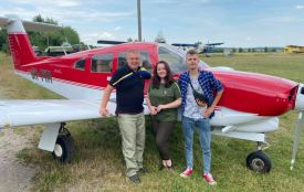 Відкрилася перша вінницька авіашкола. Серед курсантів дівчата, француз та Бронюк
