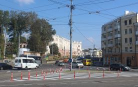 «Перетворюють Вінницю в тягучку». У соцмережах критикують нову площу Гагаріна