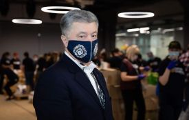 «Невчасно... Від сьогодні лікуюся вдома». Петро Порошенко заразився коронавірусом
