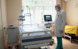 Від 8 до 15 тисяч. Медикам, які працюють на «ковідній передовій», виплатять надбавки