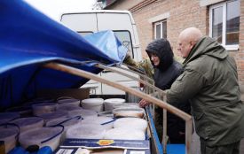 З Вінниці на Схід відправили чотири тонни гумдопомоги для наших захисників