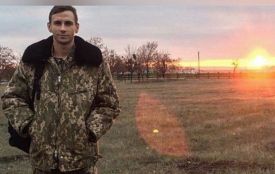 «Його ж не на війні вбили…» Чого добивається мати загиблого льотчика?