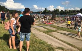 Концерти, смаколики, поливання з бранзбойту. Як на Вишенському озері гуляли Купала
