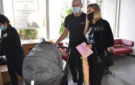 У День міста народилось восьмеро малюків. Батькам подарували коляски та килимки