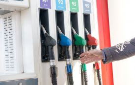 З сьогоднішнього дня в Україні знизилася ціна на бензин та дизпаливо