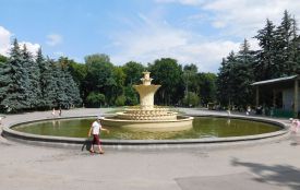 У Вінниці почали вмикати фонтани у парках та на площах