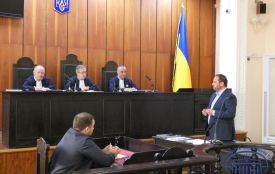 З-під варти звільнили водія, який на легковику в'їхав у колону байкерів