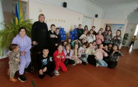 Бандаж, протиопіковий гель та інше. Гніванські школярі отримали 640 аптечок