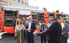Від Карлсруе для Вінниці. Громада в подарунок отримала сучасну пожежну машину
