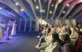 «Їх треба один раз почути». Тріо калинівчанок зачарувало Париж своїми голосами