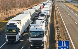 На кордоні з Польщею скупчилися майже три тисячі вантажівок