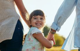 Вінницькі родини, які всиновлять дитину, можуть отримати допомогу від держави