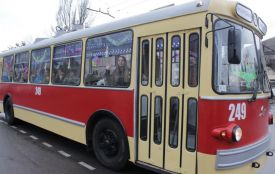 Вінничан та гостей міста запрошують на екскурсію ретро-тролейбусом