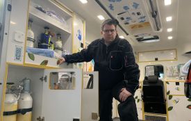 Парамедик з Німеччини, що евакуював Ромчика після ракетної атаки Вінниці, показав свій реанімобіль