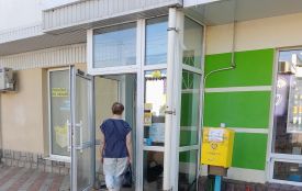 «Де мій лист, Укрпошто?» Два тижні журналіст чекає конверт з Могилів-Подільського