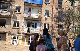 «Нас врятувало дерево»: дізналися у свідків подробиці влучання у житловий будинок у Жмеринці
