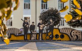 Як у Вінниці з'явився сквер Ліверпуль: історія, що поєднує музику, пиріжки та записи «на кістках»
