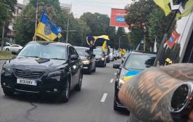Автопробіг довжиною в кілометри: як сотні вінничан вшанували пам'ять загиблих воїнів