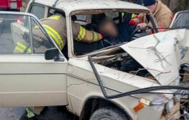 На Вінниччині ВАЗ з'їхав у кювет і врізався в дерево. Водій загинув