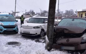 Три автомобілі зіткнулися в Калинівці: постраждала жінка