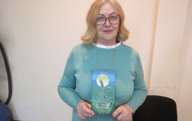 Плете сітки військовим і пише вірші: Лариса Сичко презентувала збірку поезії «Паростки»