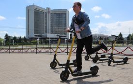У місті працює пʼять операторів з прокату електросамокатів. Яка вартість оренди в кожного?
