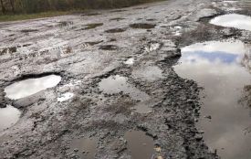 «30 кілометрів ганьби»: мешканці Бару вимагають ремонту дороги до Вінниці