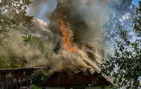 Вісім рятувальників приборкували пожежу в селі Заливанщина