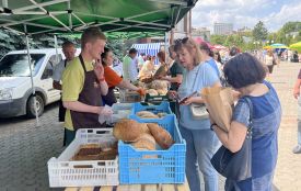 Крафтова продукція у центрі Вінниці: біля «Книжки» до Дня фермера працював ярмарок