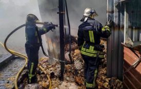 У селі Лука-Мелешківська сталася пожежа на підприємстві. Вогонь охопив господарську будівлю